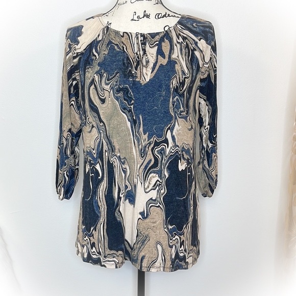 💕Super cute marbled Lularoe Blouse 3/4 sleeve💕 - Picture 7 of 16